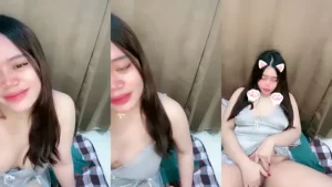 Ngangkang Bella Elus Memek Pink