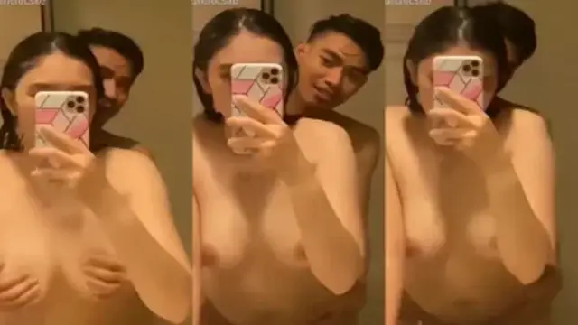 Entot Ayang Depan Cermin