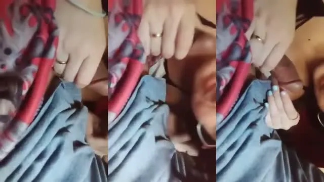 Cewek Cantik Kacamata Belajar Sepong